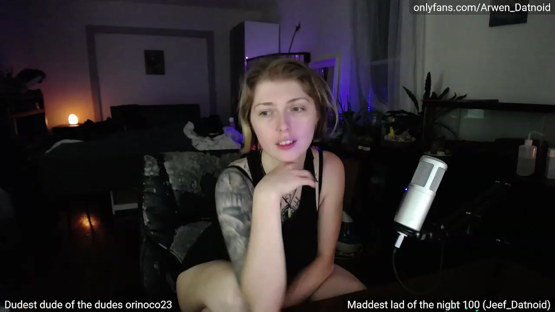 Gallery image thumbnail from Arwen_Datnoid's myfreecams stream on, 06/19/2023, 04:10 image 13 of 20