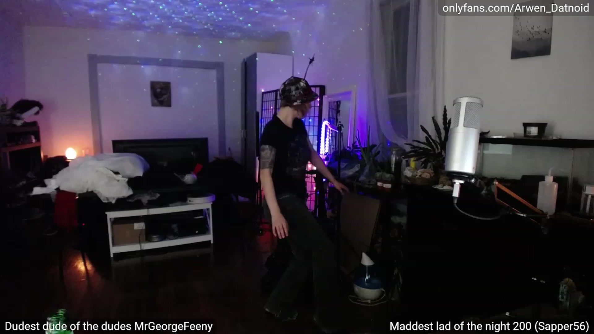 Gallery image thumbnail from Arwen_Datnoid's myfreecams stream on, 07/08/2023, 03:25 image 14 of 20