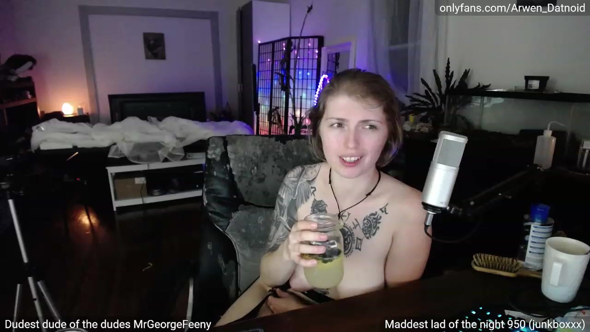 Gallery image thumbnail from Arwen_Datnoid's myfreecams stream on, 07/09/2023, 06:19 image 10 of 20