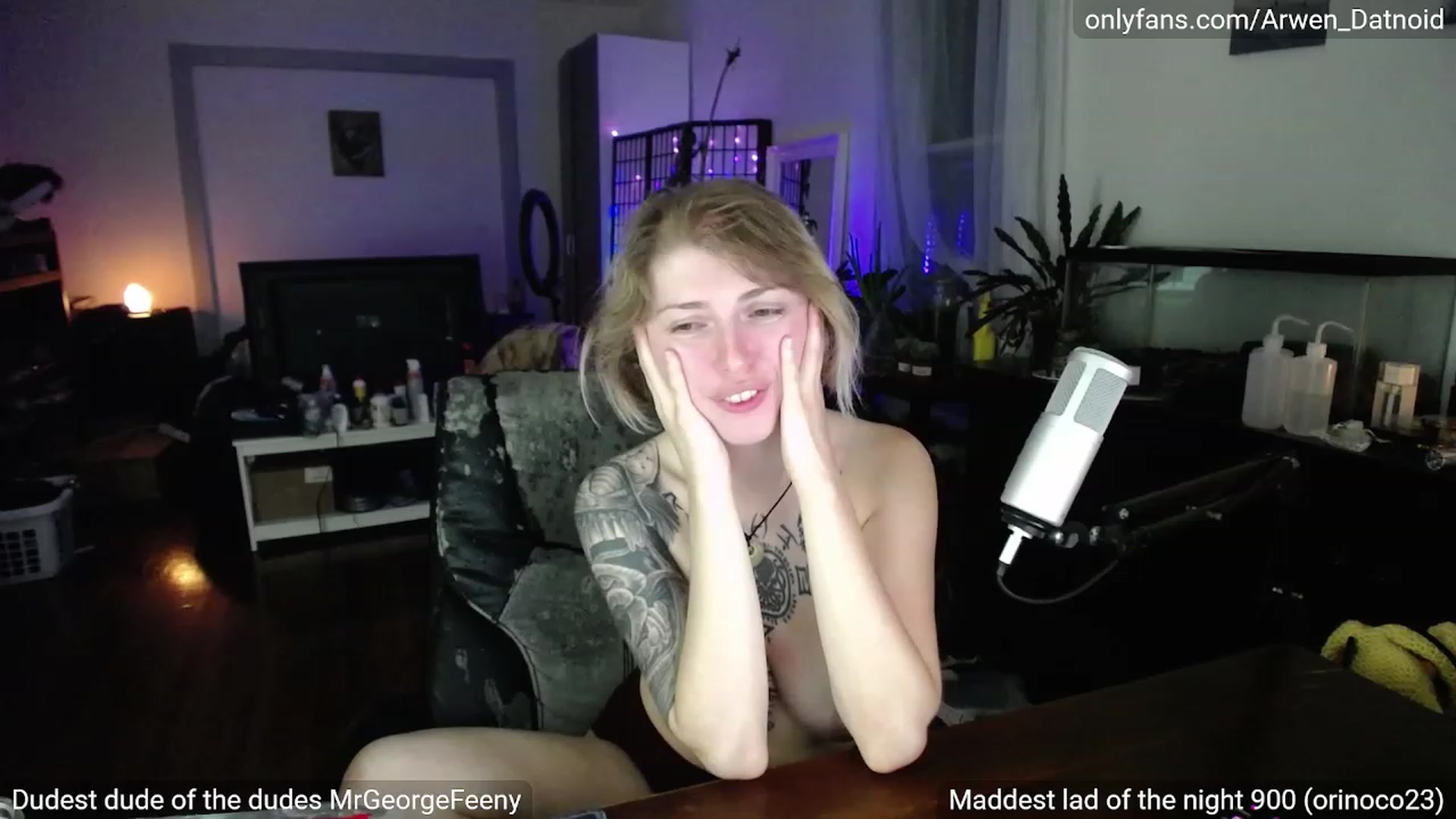 Gallery image thumbnail from Arwen_Datnoid's myfreecams stream on, 07/15/2023, 05:36 image 5 of 20