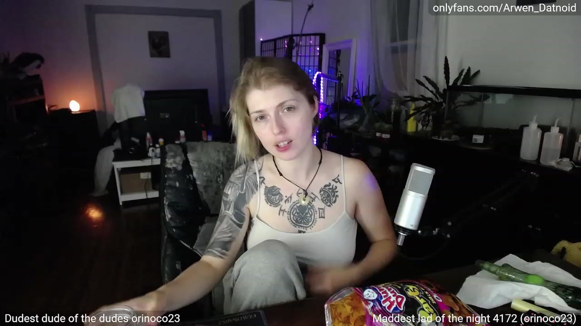 Gallery image thumbnail from Arwen_Datnoid's myfreecams stream on, 07/16/2023, 04:54 image 16 of 20