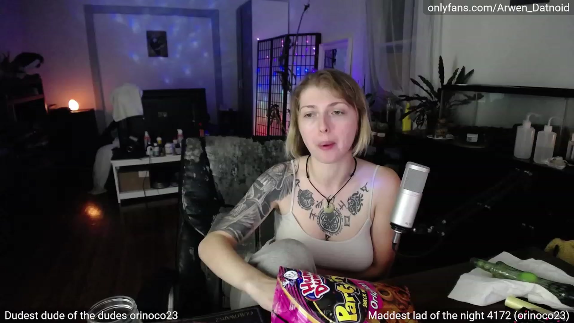 Gallery image thumbnail from Arwen_Datnoid's myfreecams stream on, 07/16/2023, 04:54 image 6 of 20