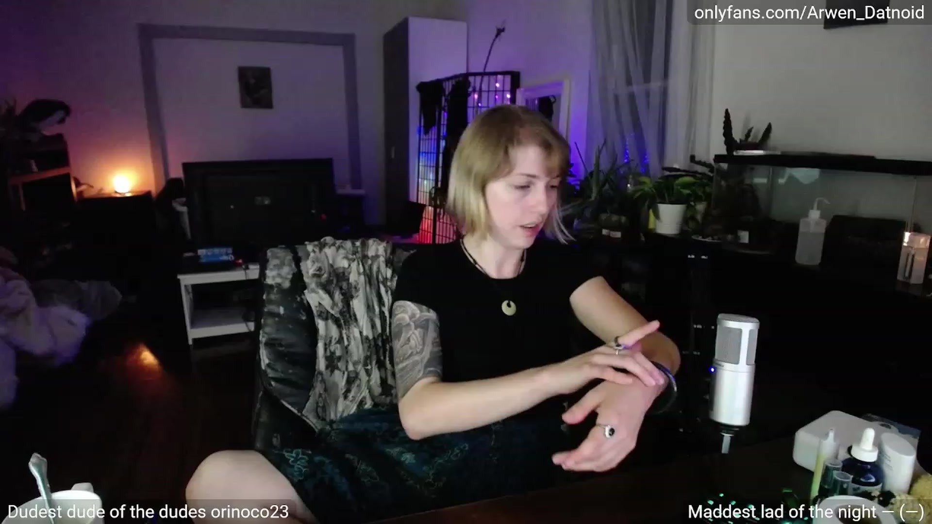 Gallery image thumbnail from Arwen_Datnoid's myfreecams stream on, 07/29/2023, 02:27 image 5 of 20