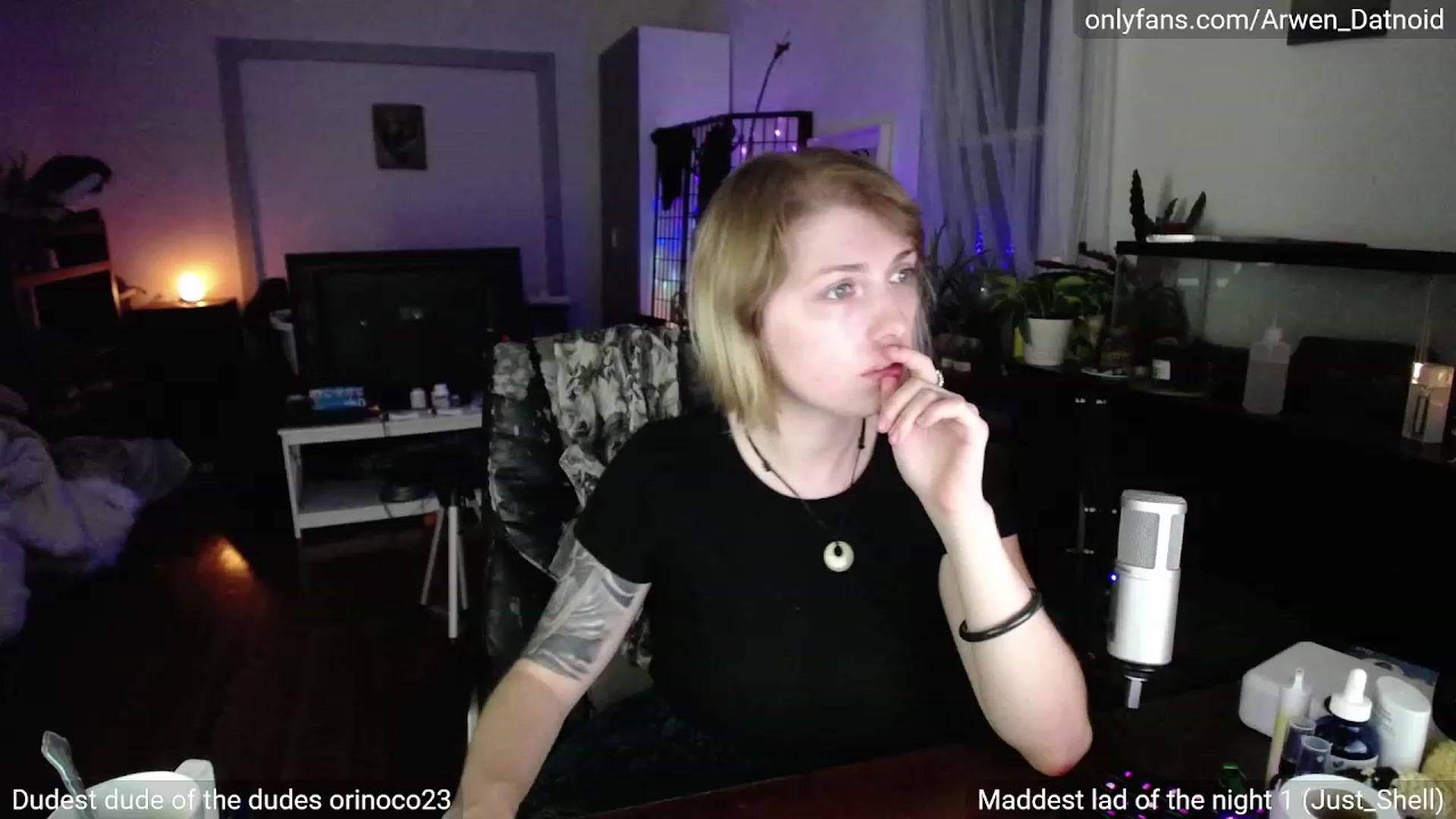 Gallery image thumbnail from Arwen_Datnoid's myfreecams stream on, 07/29/2023, 02:27 image 16 of 20