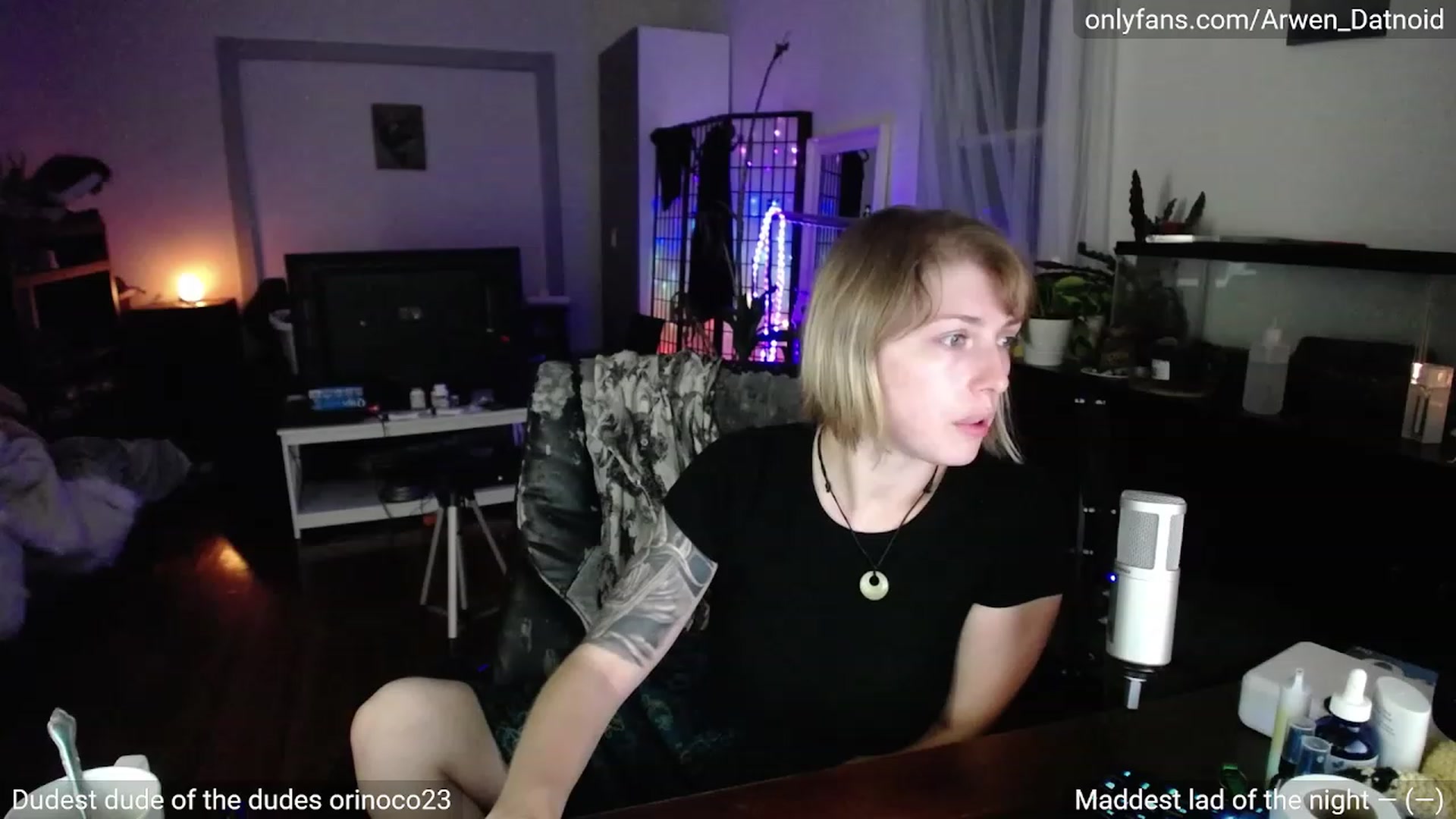 Gallery image thumbnail from Arwen_Datnoid's myfreecams stream on, 07/29/2023, 02:27 image 6 of 20