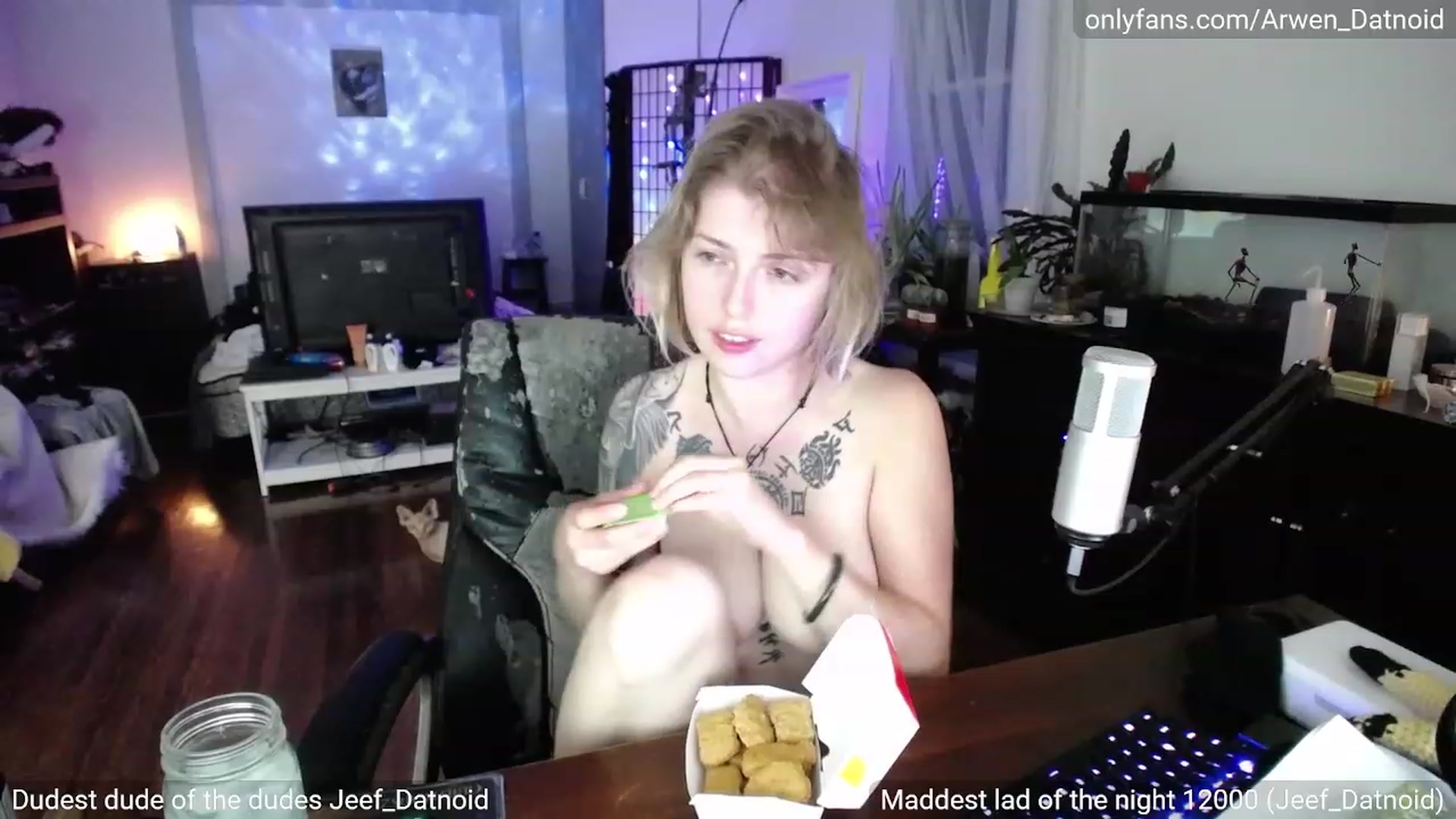 Gallery image thumbnail from Arwen_Datnoid's myfreecams stream on, 08/12/2023, 04:37 image 17 of 20