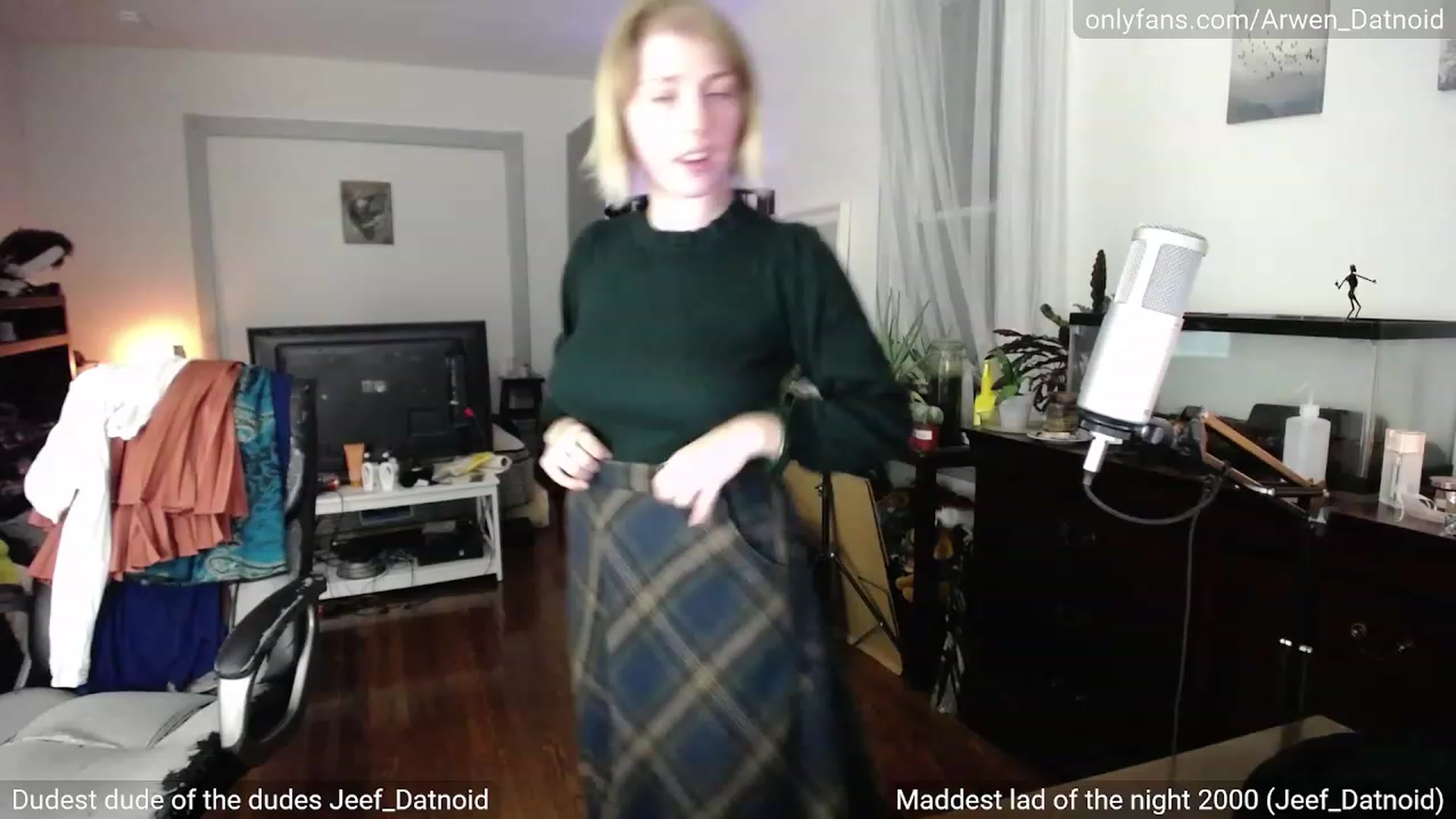 Gallery image thumbnail from Arwen_Datnoid's myfreecams stream on, 08/13/2023, 05:15 image 15 of 20