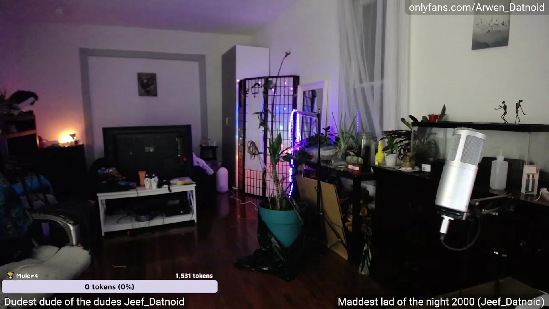 Gallery image thumbnail from Arwen_Datnoid's myfreecams stream on, 08/19/2023, 04:00 image 9 of 20