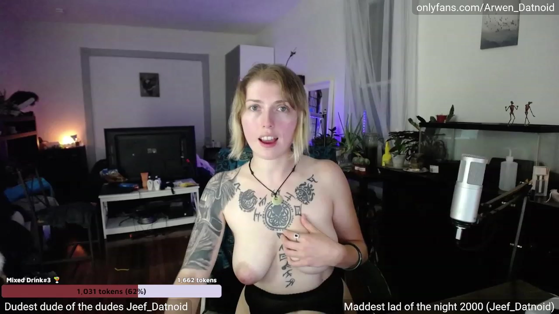 Gallery image thumbnail from Arwen_Datnoid's myfreecams stream on, 08/19/2023, 04:00 image 4 of 20