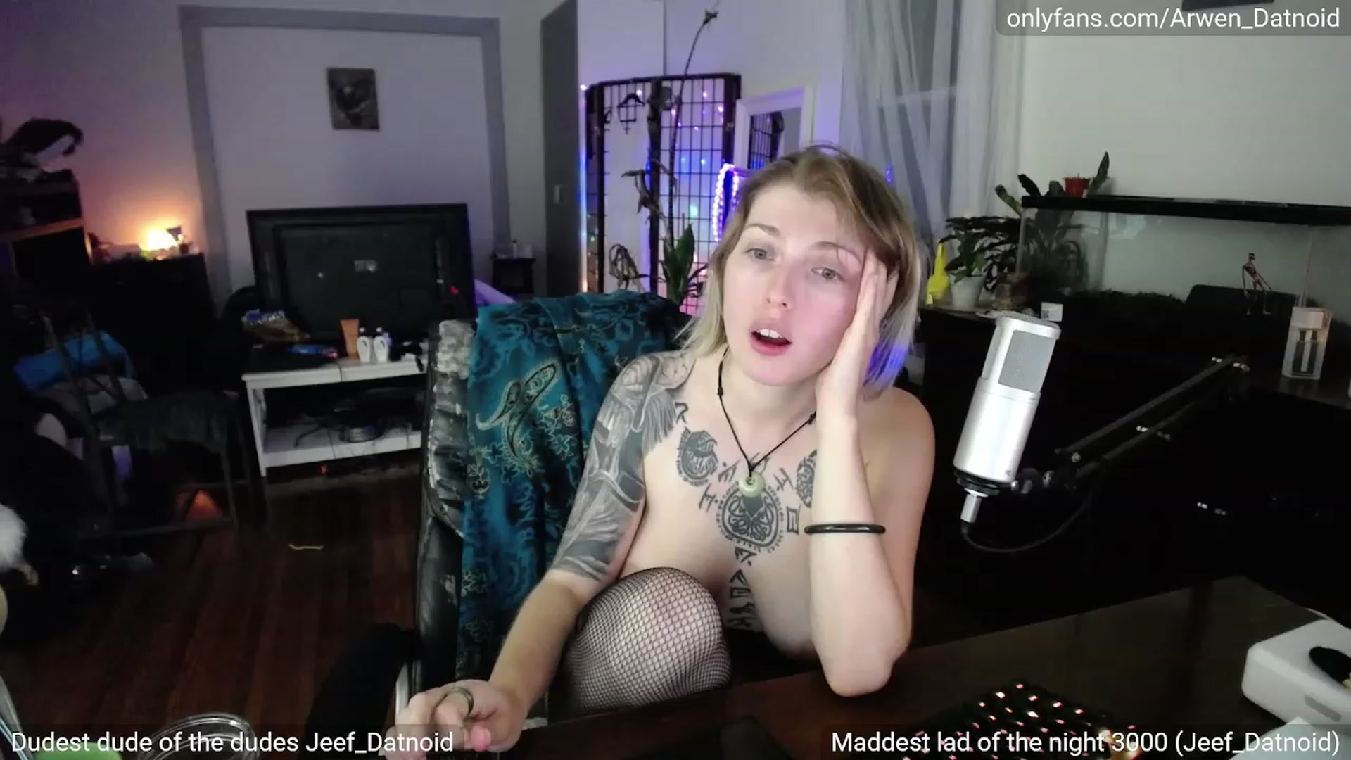 Gallery image thumbnail from Arwen_Datnoid's myfreecams stream on, 08/19/2023, 05:05 image 6 of 20
