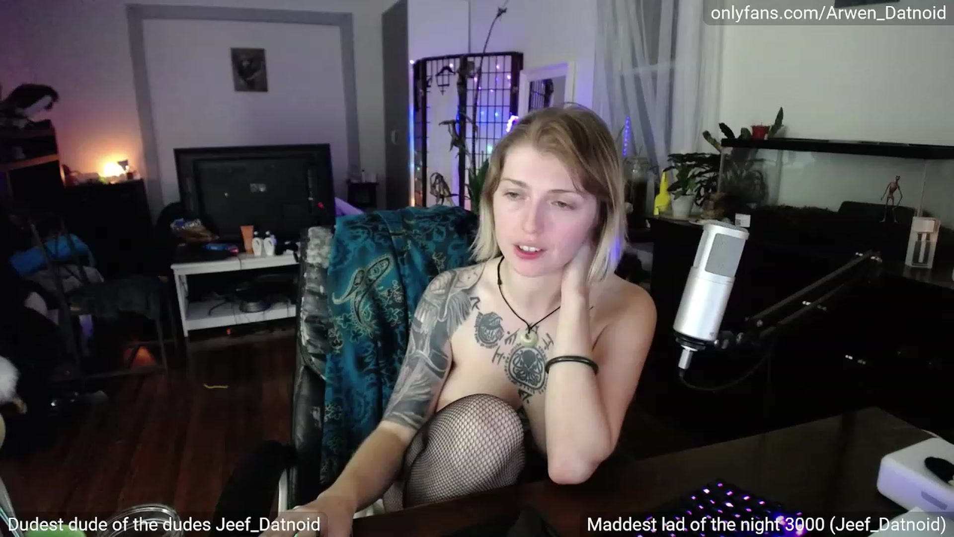 Gallery image thumbnail from Arwen_Datnoid's myfreecams stream on, 08/19/2023, 05:05 image 13 of 20