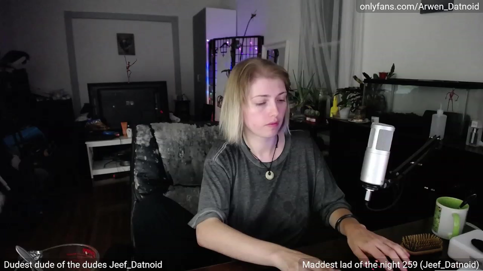 Gallery image thumbnail from Arwen_Datnoid's myfreecams stream on, 08/21/2023, 04:53 image 17 of 20