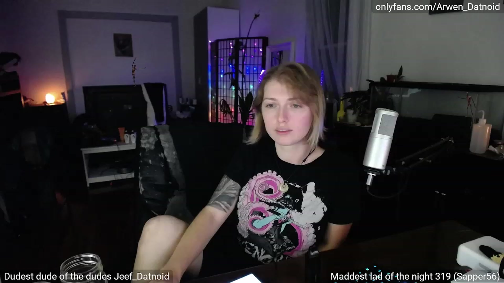 Gallery image thumbnail from Arwen_Datnoid's myfreecams stream on, 08/25/2023, 02:34 image 16 of 20