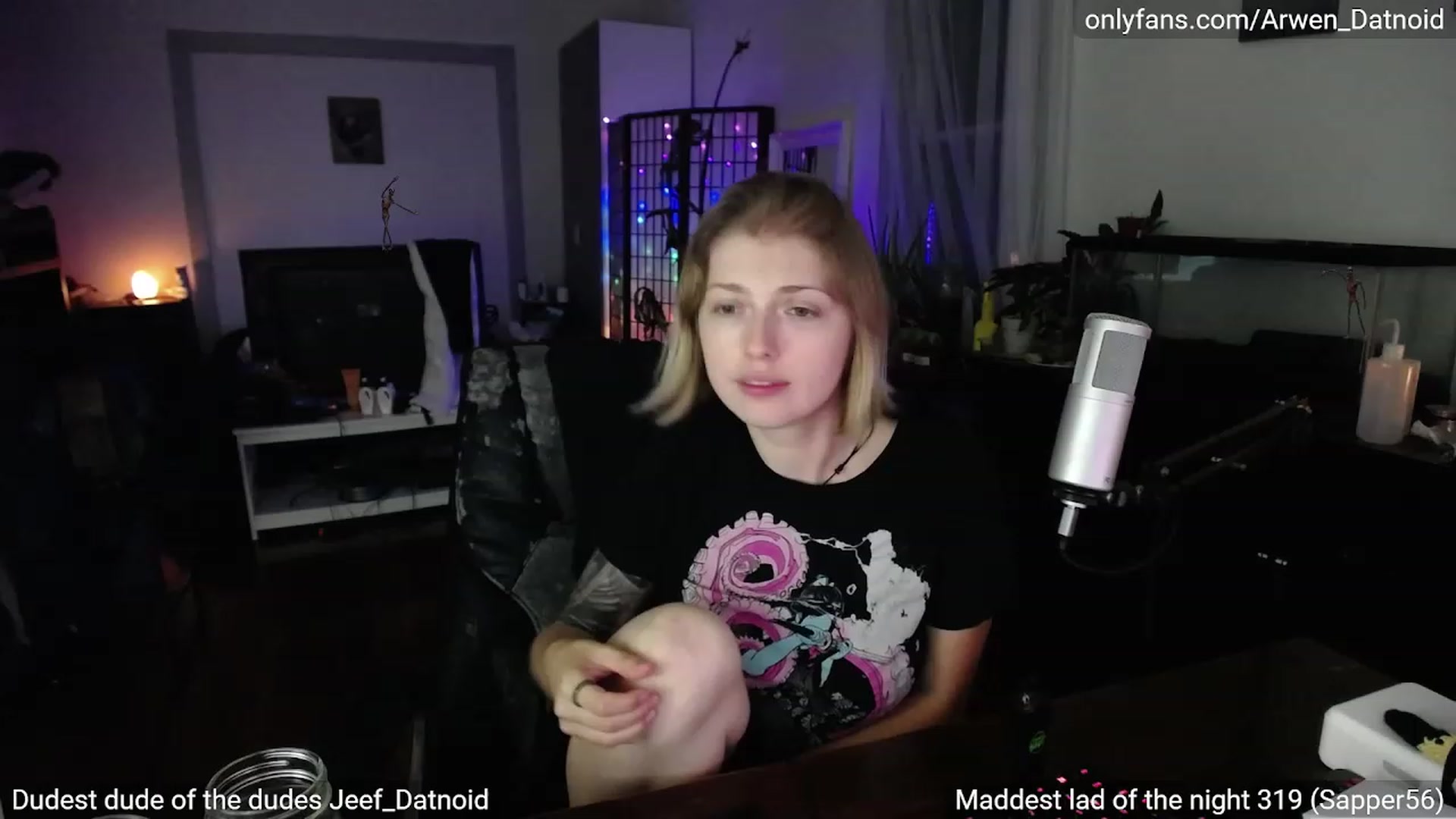 Gallery image thumbnail from Arwen_Datnoid's myfreecams stream on, 08/25/2023, 02:34 image 2 of 20