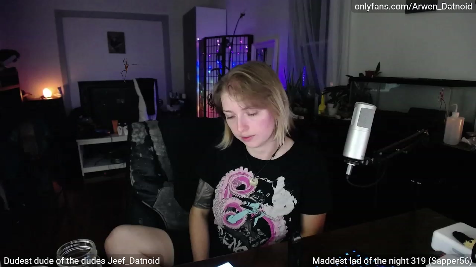 Gallery image thumbnail from Arwen_Datnoid's myfreecams stream on, 08/25/2023, 02:34 image 17 of 20