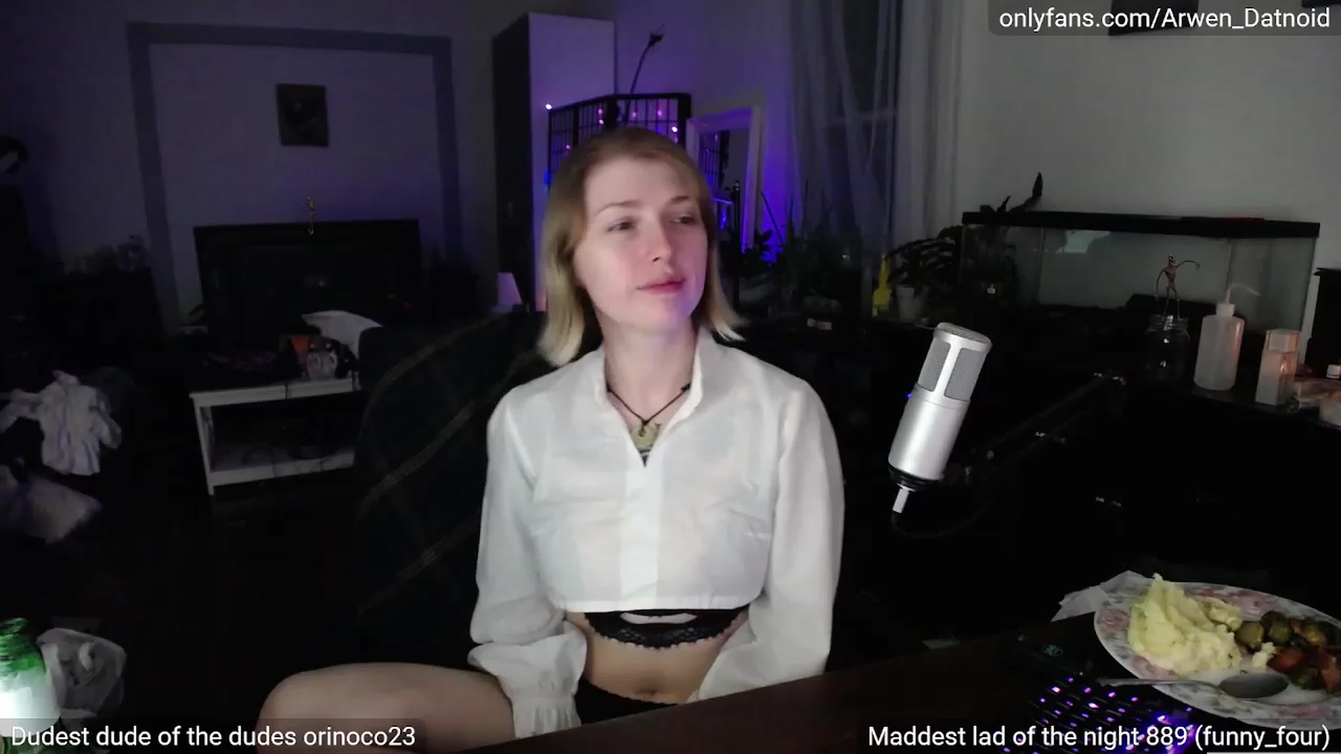 Gallery image thumbnail from Arwen_Datnoid's myfreecams stream on, 09/23/2023, 01:38 image 9 of 20