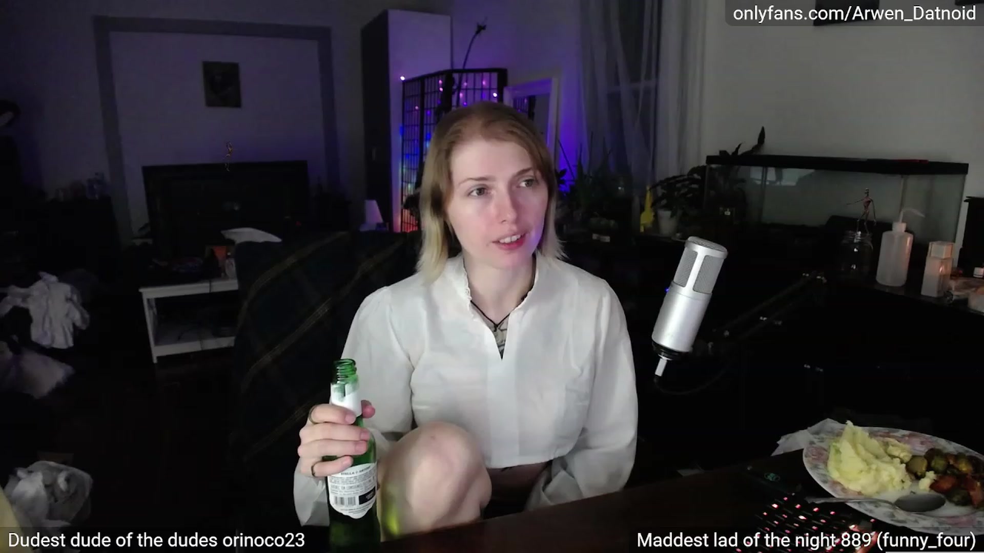Gallery image thumbnail from Arwen_Datnoid's myfreecams stream on, 09/23/2023, 01:38 image 12 of 20