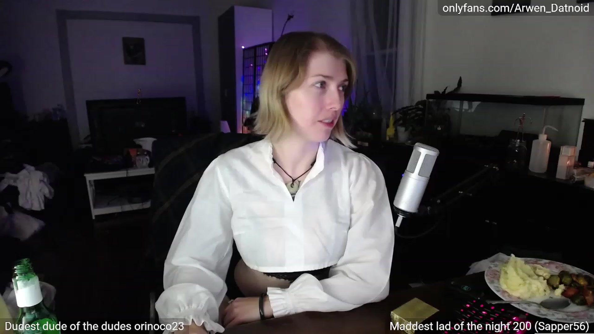 Gallery image thumbnail from Arwen_Datnoid's myfreecams stream on, 09/23/2023, 01:38 image 7 of 20