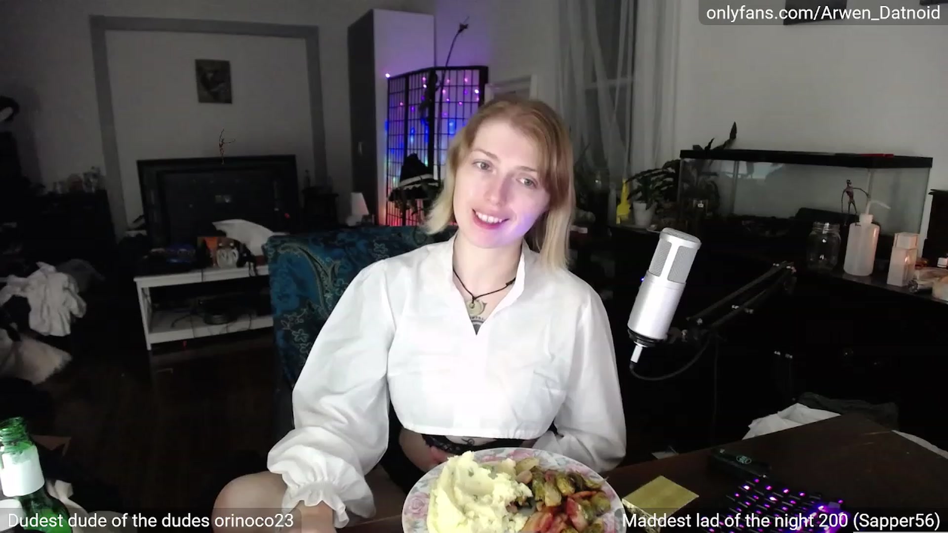 Gallery image thumbnail from Arwen_Datnoid's myfreecams stream on, 09/23/2023, 01:38 image 2 of 20