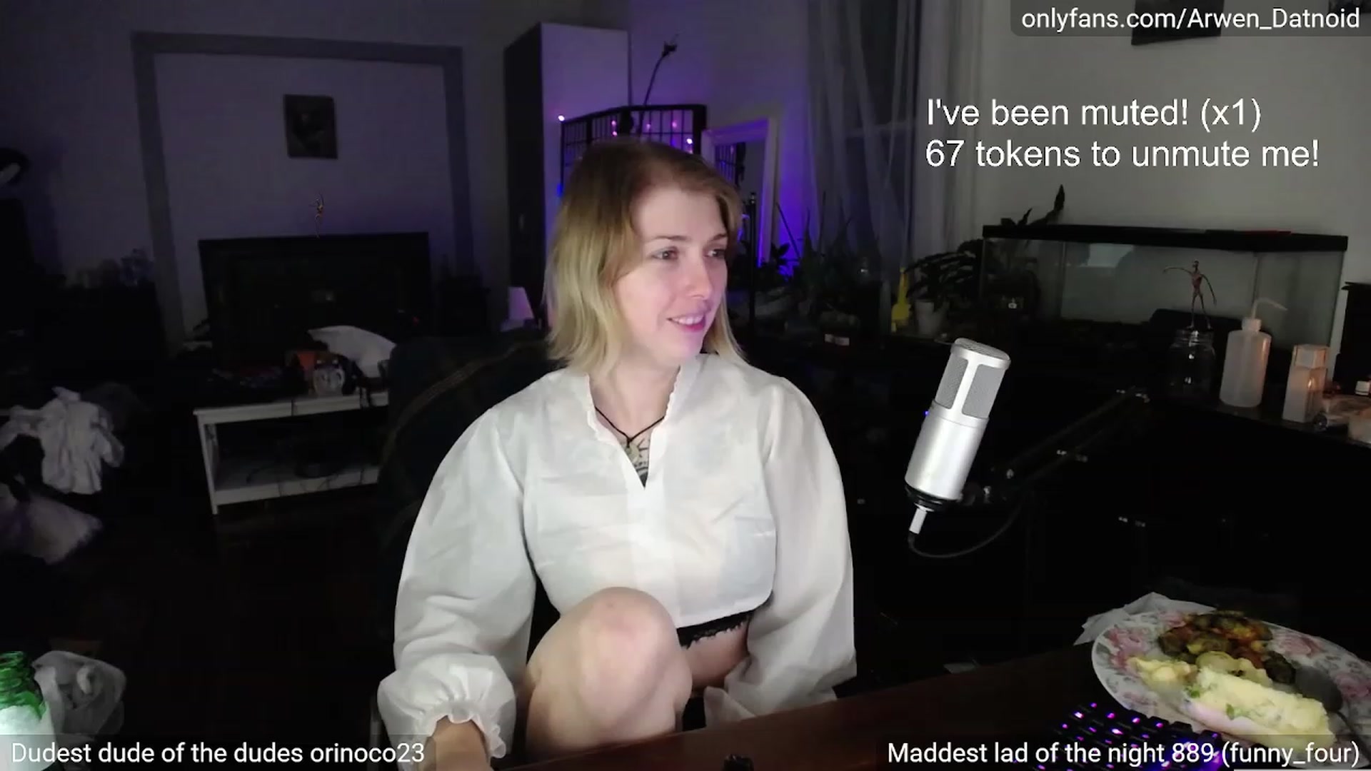Gallery image thumbnail from Arwen_Datnoid's myfreecams stream on, 09/23/2023, 02:06 image 5 of 20