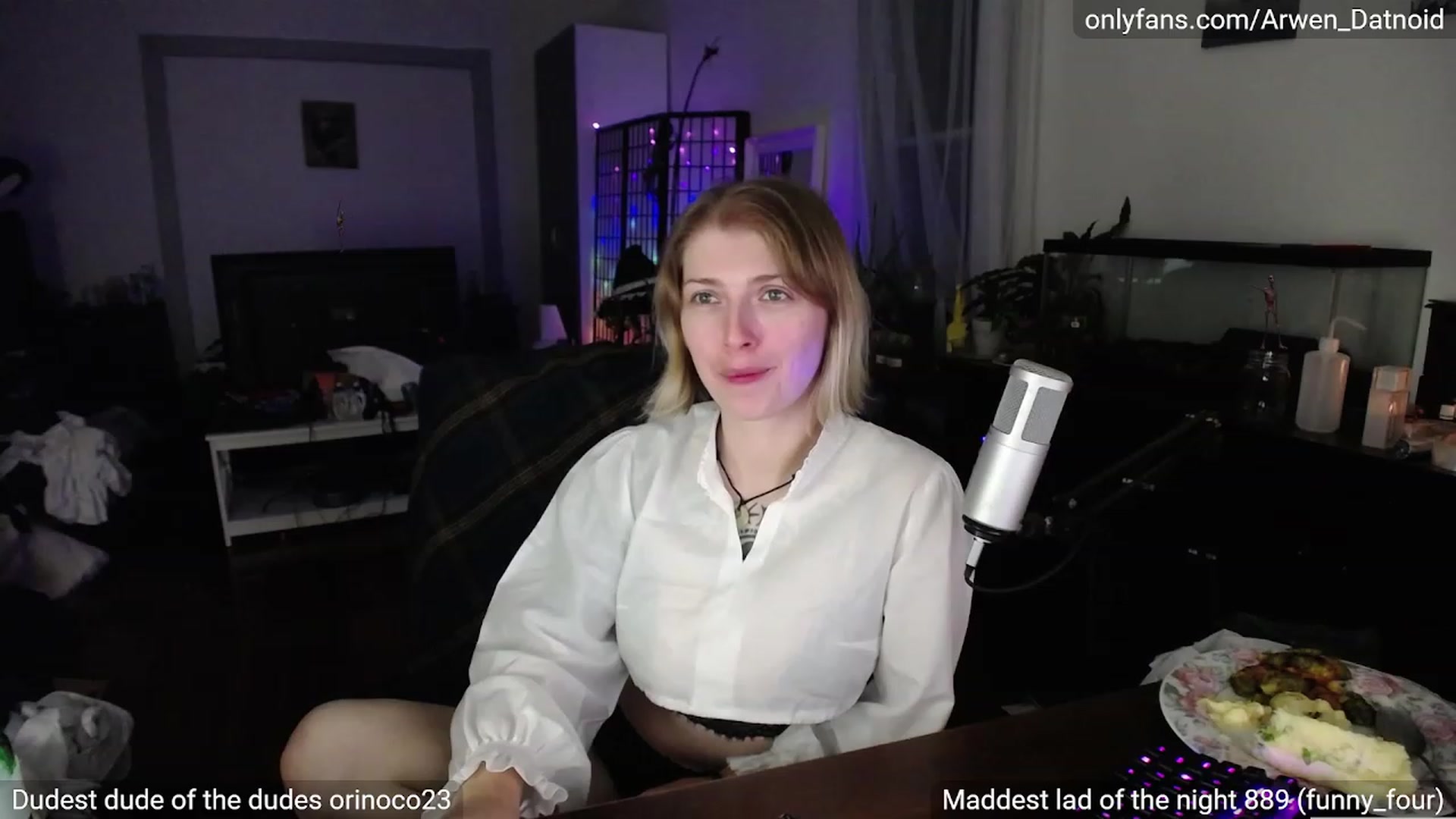 Gallery image thumbnail from Arwen_Datnoid's myfreecams stream on, 09/23/2023, 02:06 image 3 of 20