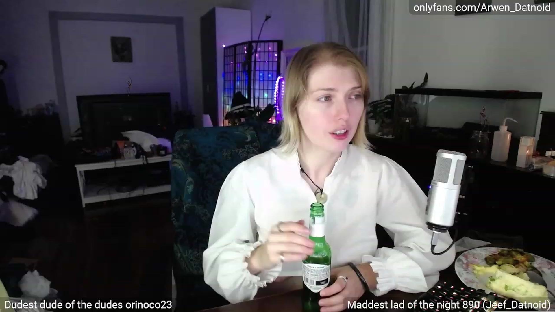 Gallery image thumbnail from Arwen_Datnoid's myfreecams stream on, 09/23/2023, 06:38 image 13 of 20