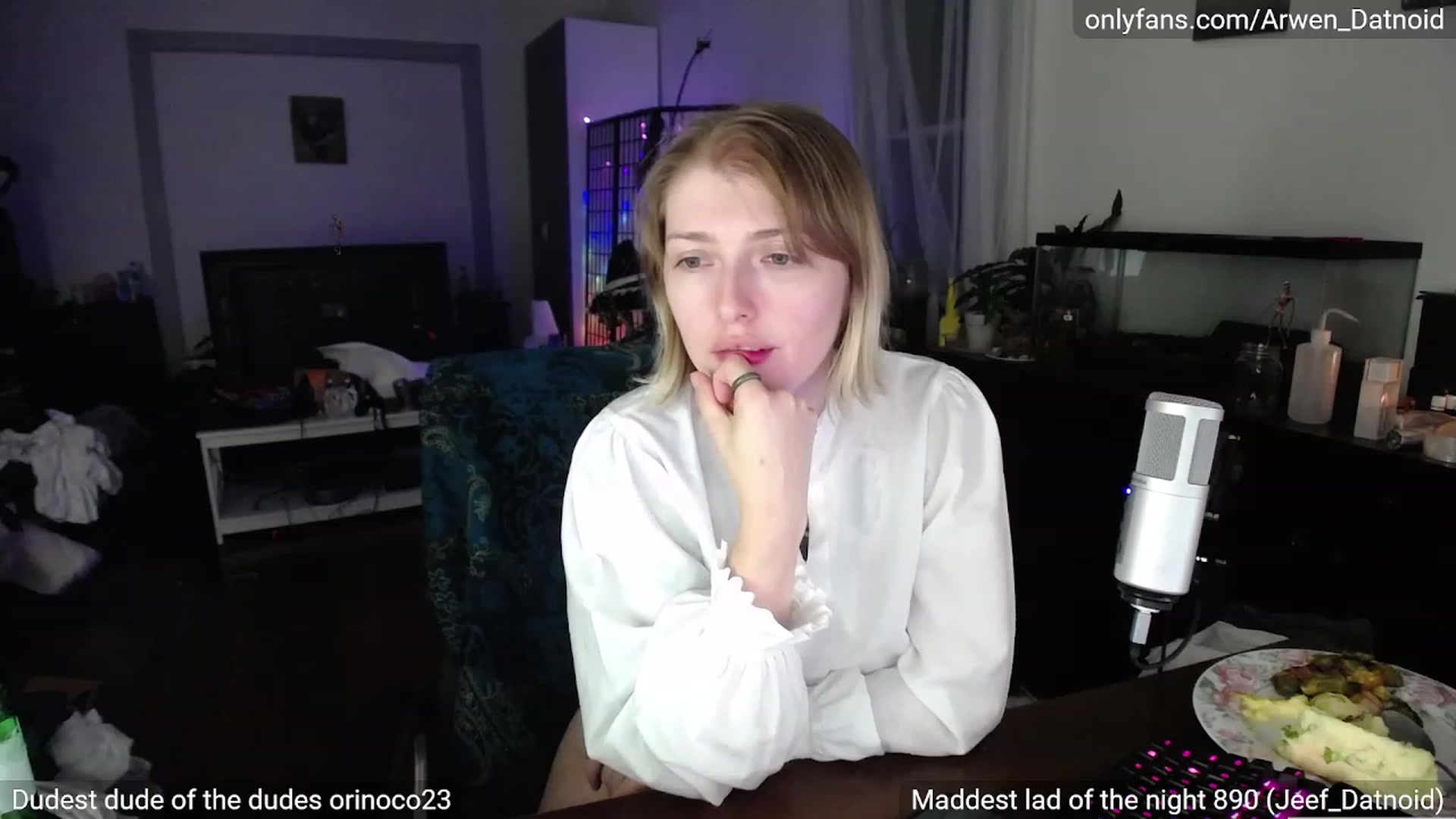Gallery image thumbnail from Arwen_Datnoid's myfreecams stream on, 09/23/2023, 06:38 image 10 of 20