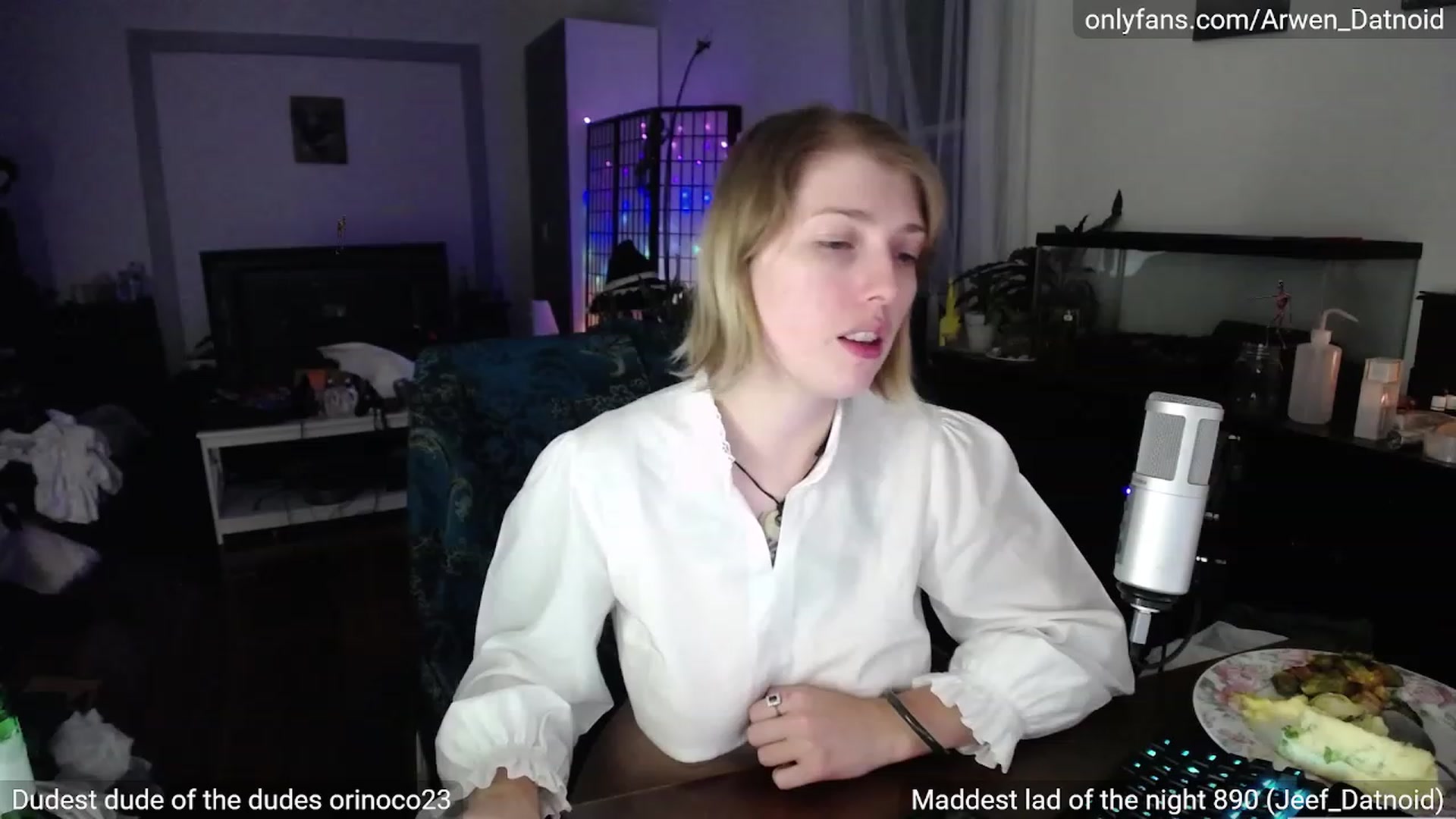 Gallery image thumbnail from Arwen_Datnoid's myfreecams stream on, 09/23/2023, 06:38 image 12 of 20