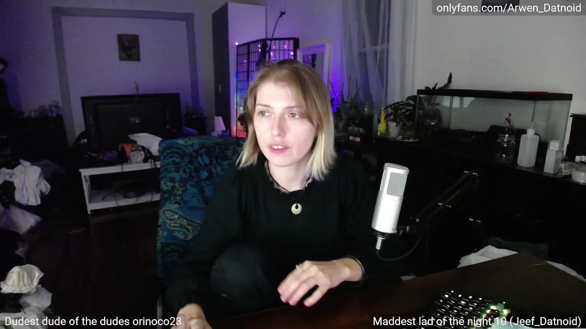 Gallery image thumbnail from Arwen_Datnoid's myfreecams stream on, 09/24/2023, 02:08 image 6 of 20