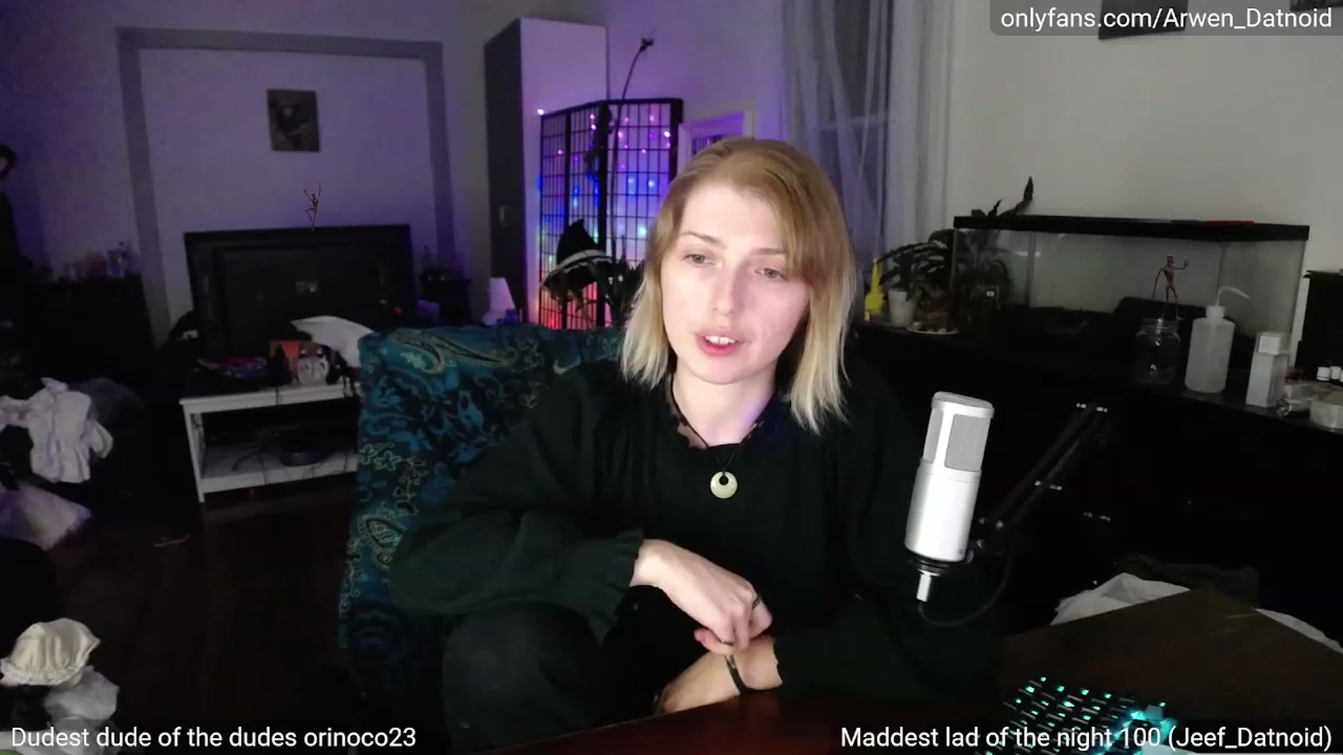 Gallery image thumbnail from Arwen_Datnoid's myfreecams stream on, 09/24/2023, 02:08 image 16 of 20