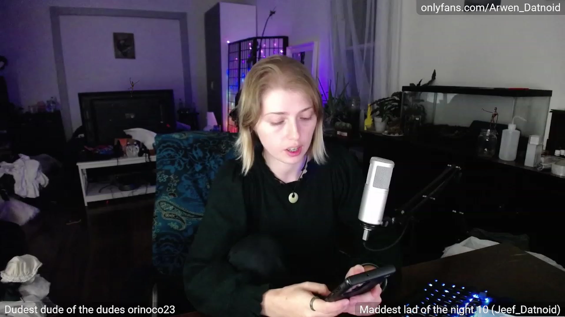 Gallery image thumbnail from Arwen_Datnoid's myfreecams stream on, 09/24/2023, 02:08 image 4 of 20