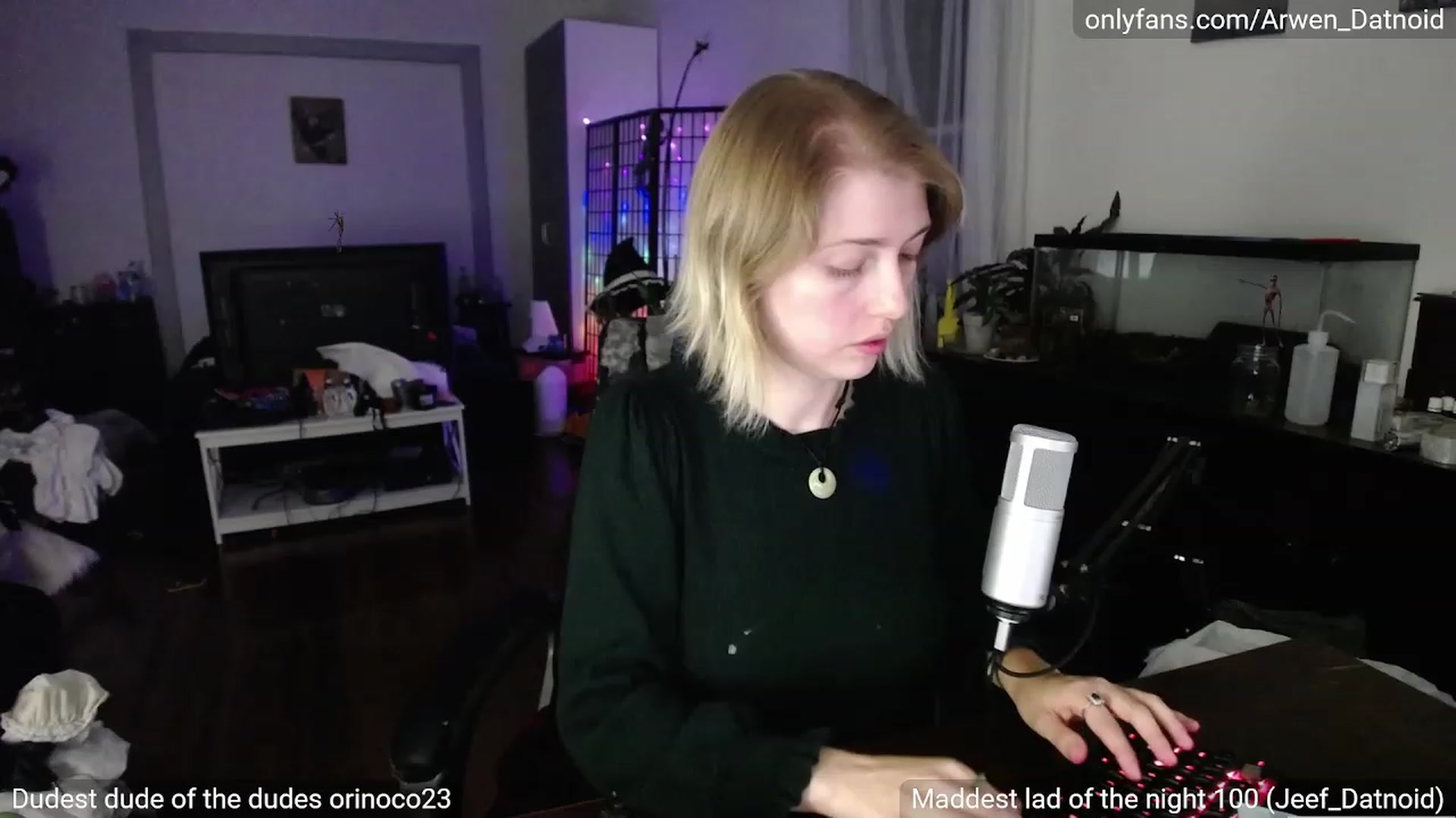 Gallery image thumbnail from Arwen_Datnoid's myfreecams stream on, 09/24/2023, 02:08 image 18 of 20