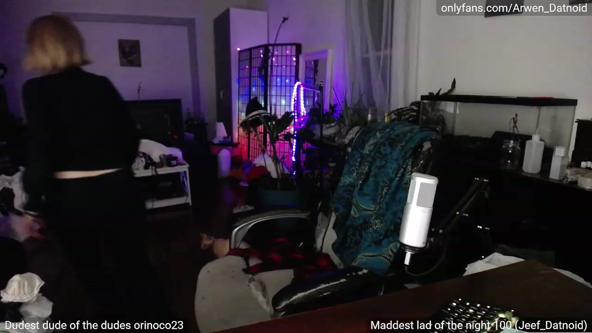Gallery image thumbnail from Arwen_Datnoid's myfreecams stream on, 09/24/2023, 02:08 image 17 of 20