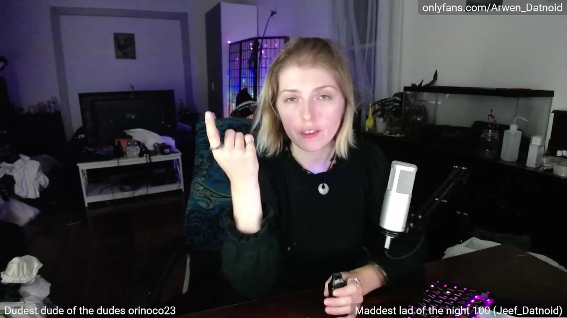 Gallery image thumbnail from Arwen_Datnoid's myfreecams stream on, 09/24/2023, 02:08 image 13 of 20