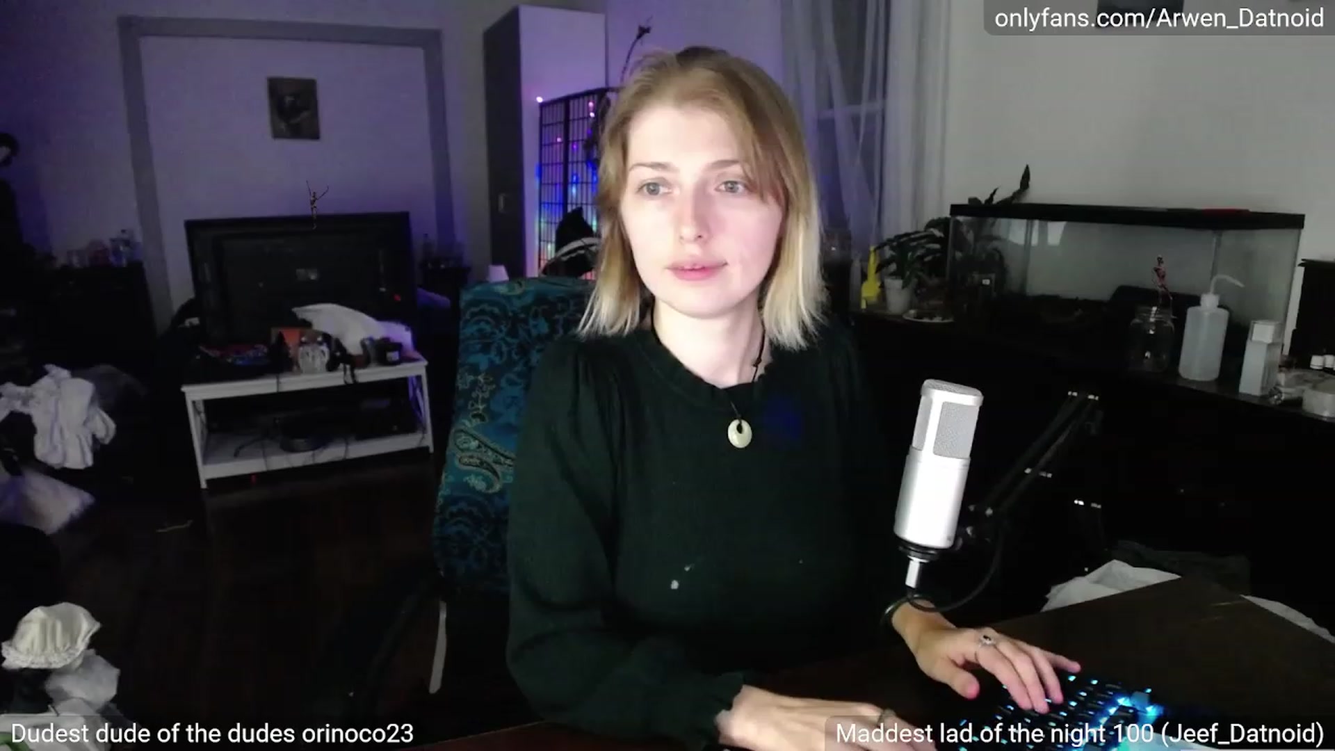 Gallery image thumbnail from Arwen_Datnoid's myfreecams stream on, 09/24/2023, 02:08 image 10 of 20