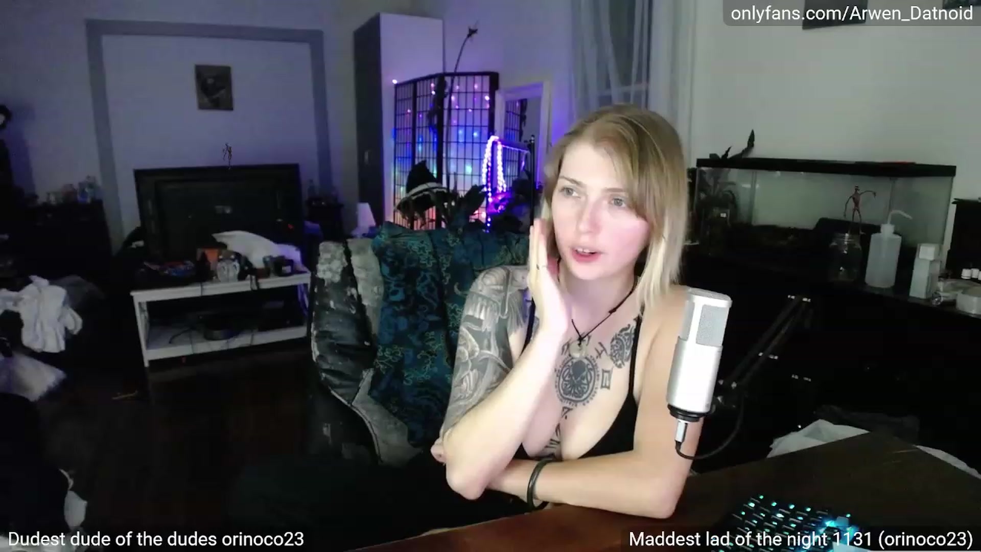Gallery image thumbnail from Arwen_Datnoid's myfreecams stream on, 09/24/2023, 03:34 image 11 of 20