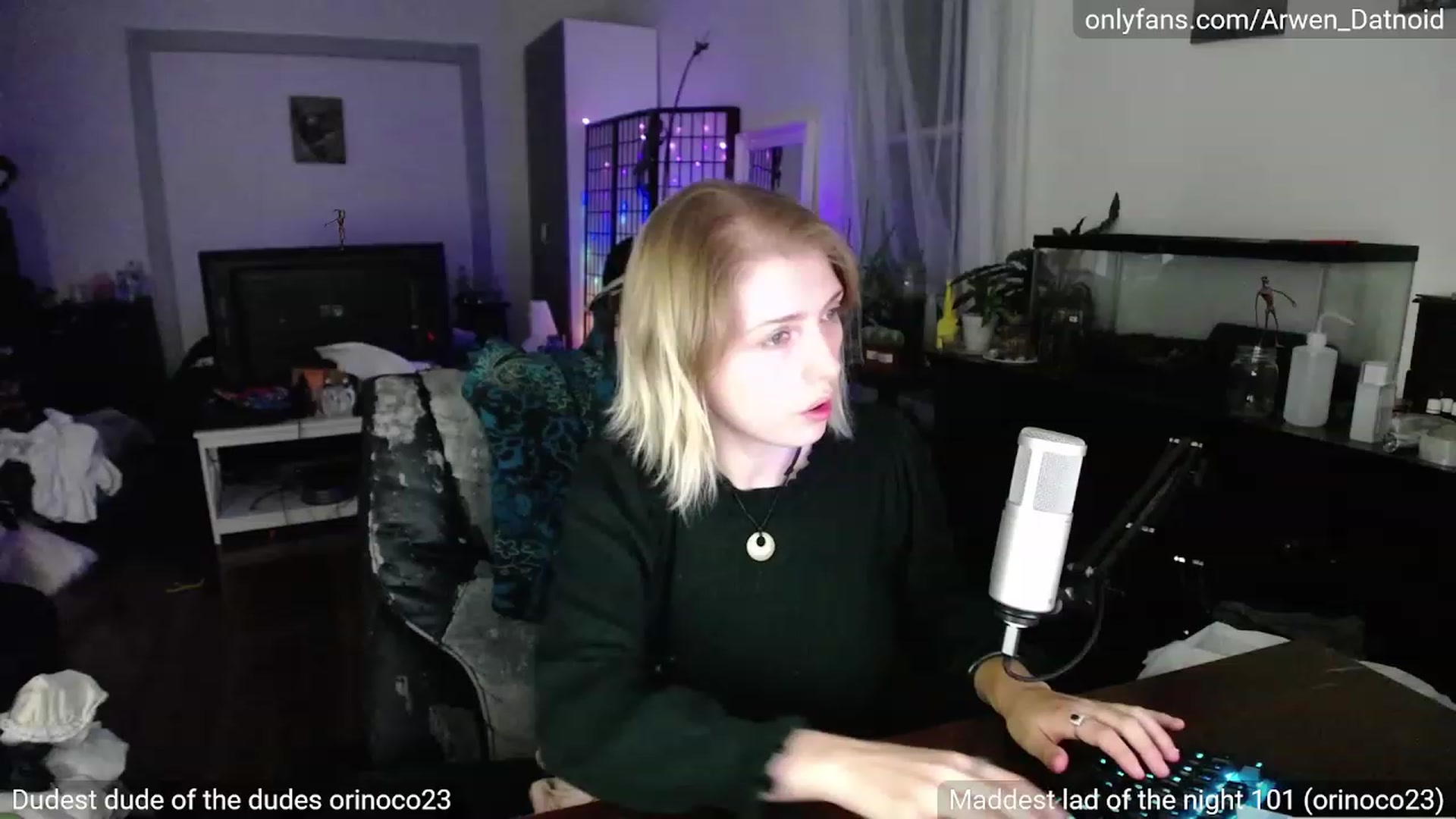 Gallery image thumbnail from Arwen_Datnoid's myfreecams stream on, 09/24/2023, 03:34 image 5 of 20