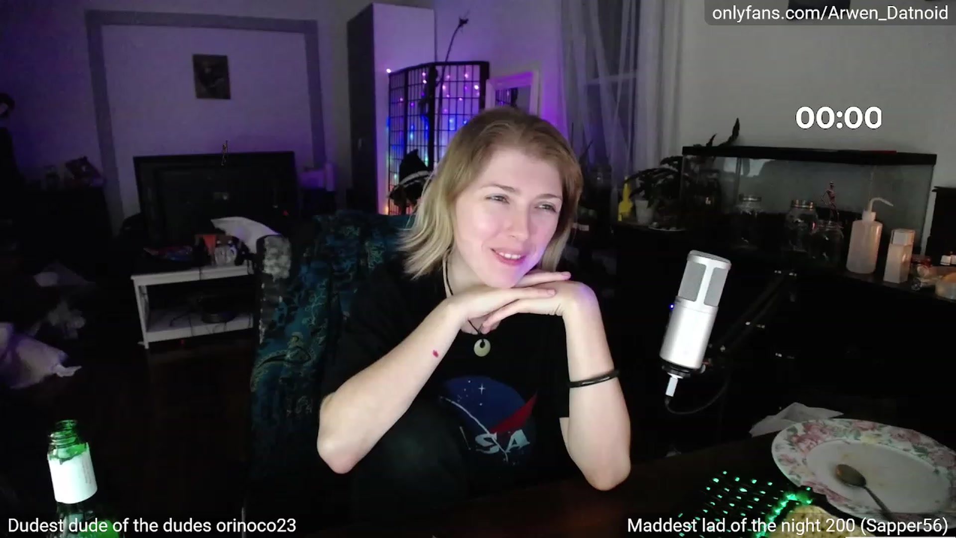Gallery image thumbnail from Arwen_Datnoid's myfreecams stream on, 09/30/2023, 04:10 image 1 of 20