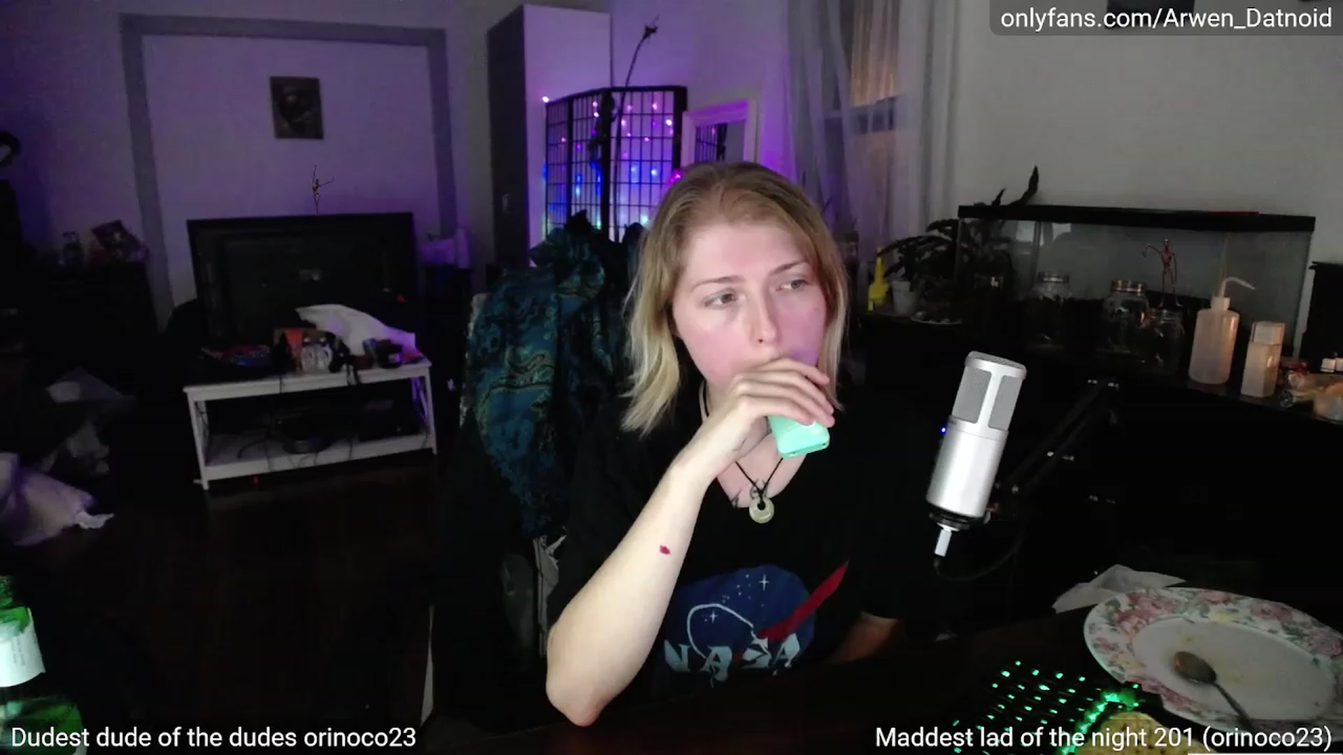 Gallery image thumbnail from Arwen_Datnoid's myfreecams stream on, 09/30/2023, 04:10 image 10 of 20