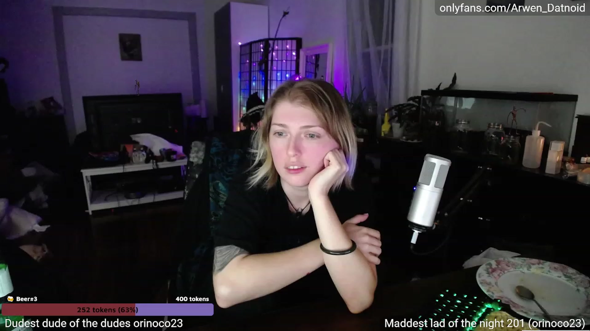 Gallery image thumbnail from Arwen_Datnoid's myfreecams stream on, 09/30/2023, 04:10 image 7 of 20