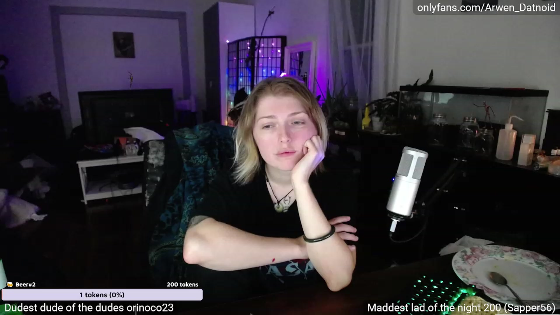 Gallery image thumbnail from Arwen_Datnoid's myfreecams stream on, 09/30/2023, 04:10 image 5 of 20