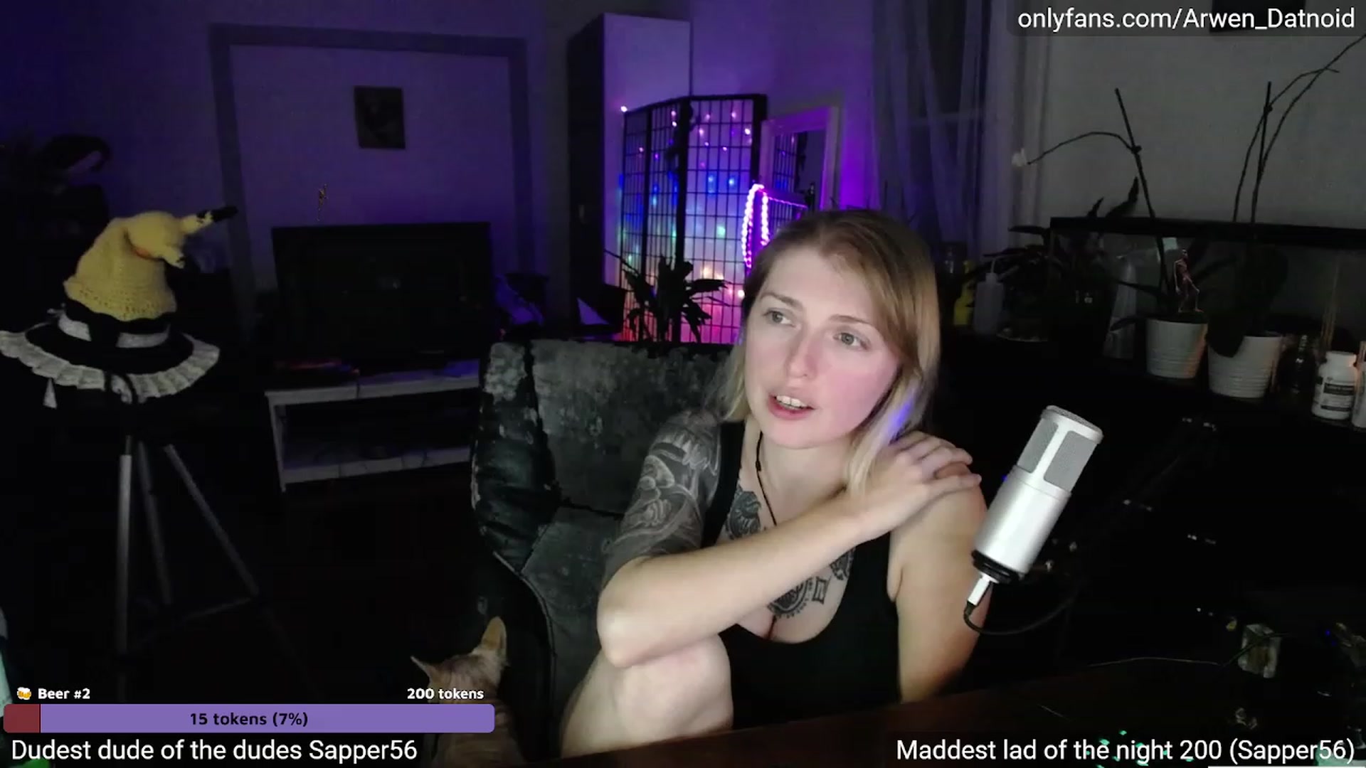 Gallery image thumbnail from Arwen_Datnoid's myfreecams stream on, 10/07/2023, 03:21 image 6 of 20