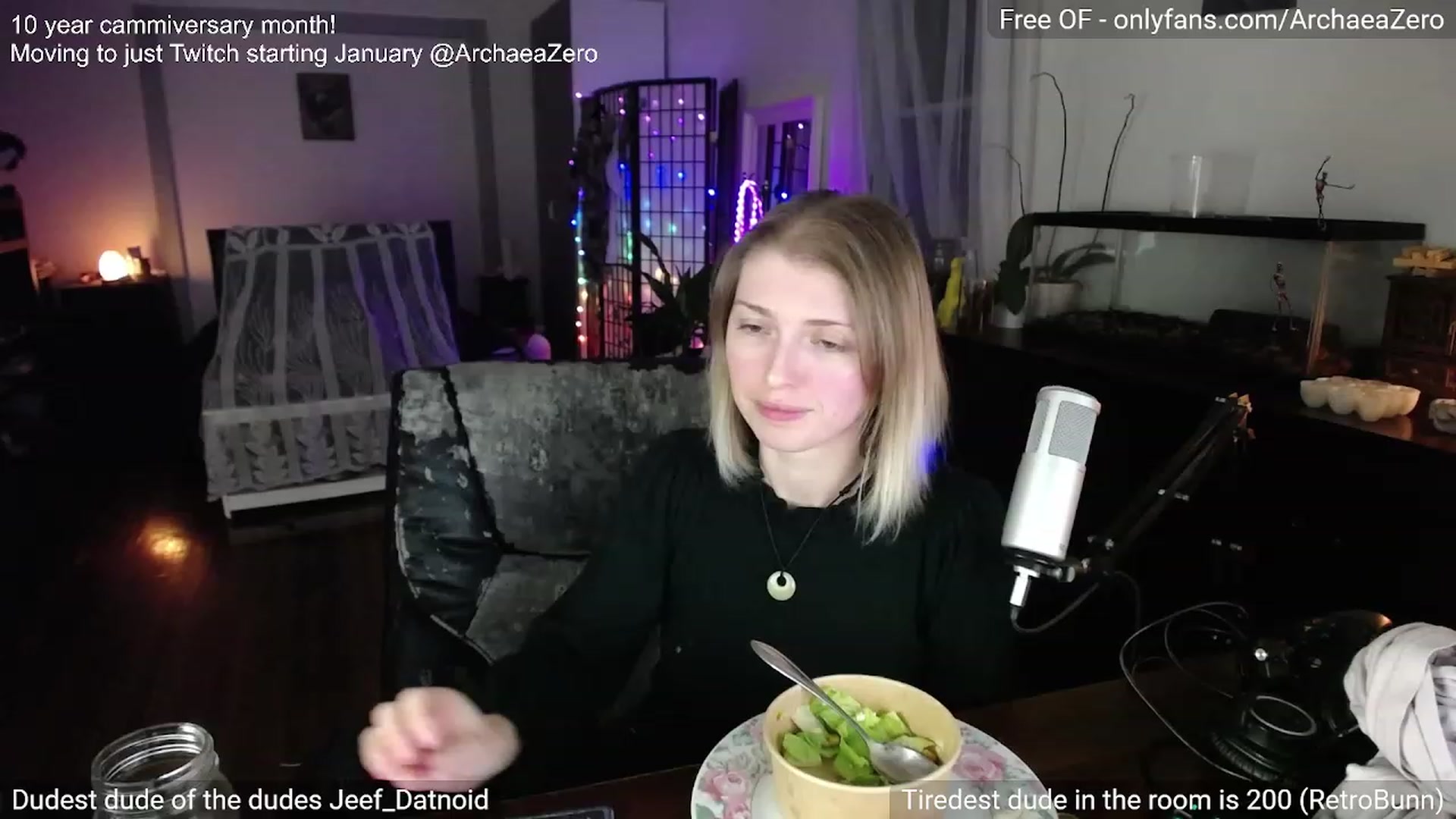 Gallery image thumbnail from Arwen_Datnoid's myfreecams stream on, 12/16/2023, 04:00 image 16 of 20