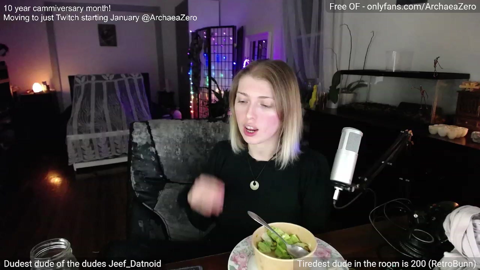 Gallery image thumbnail from Arwen_Datnoid's myfreecams stream on, 12/16/2023, 04:00 image 14 of 20