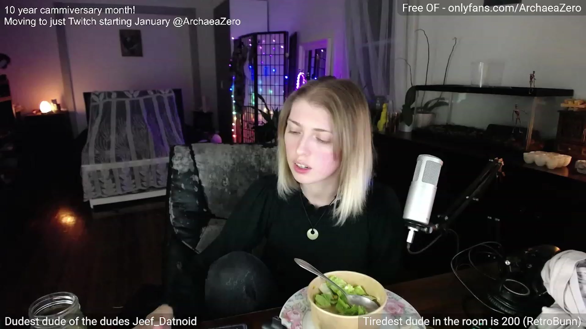 Gallery image thumbnail from Arwen_Datnoid's myfreecams stream on, 12/16/2023, 04:00 image 11 of 20