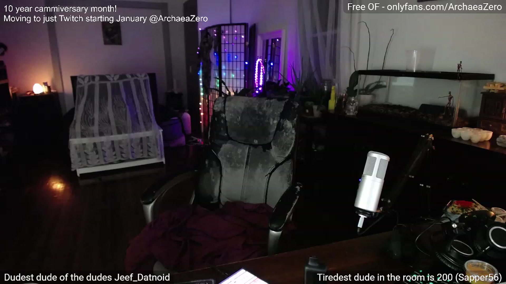 Gallery image thumbnail from Arwen_Datnoid's myfreecams stream on, 12/17/2023, 05:52 image 3 of 20