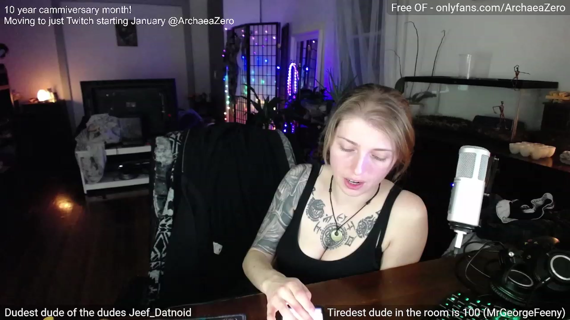 Gallery image thumbnail from Arwen_Datnoid's myfreecams stream on, 12/22/2023, 05:36 image 7 of 20