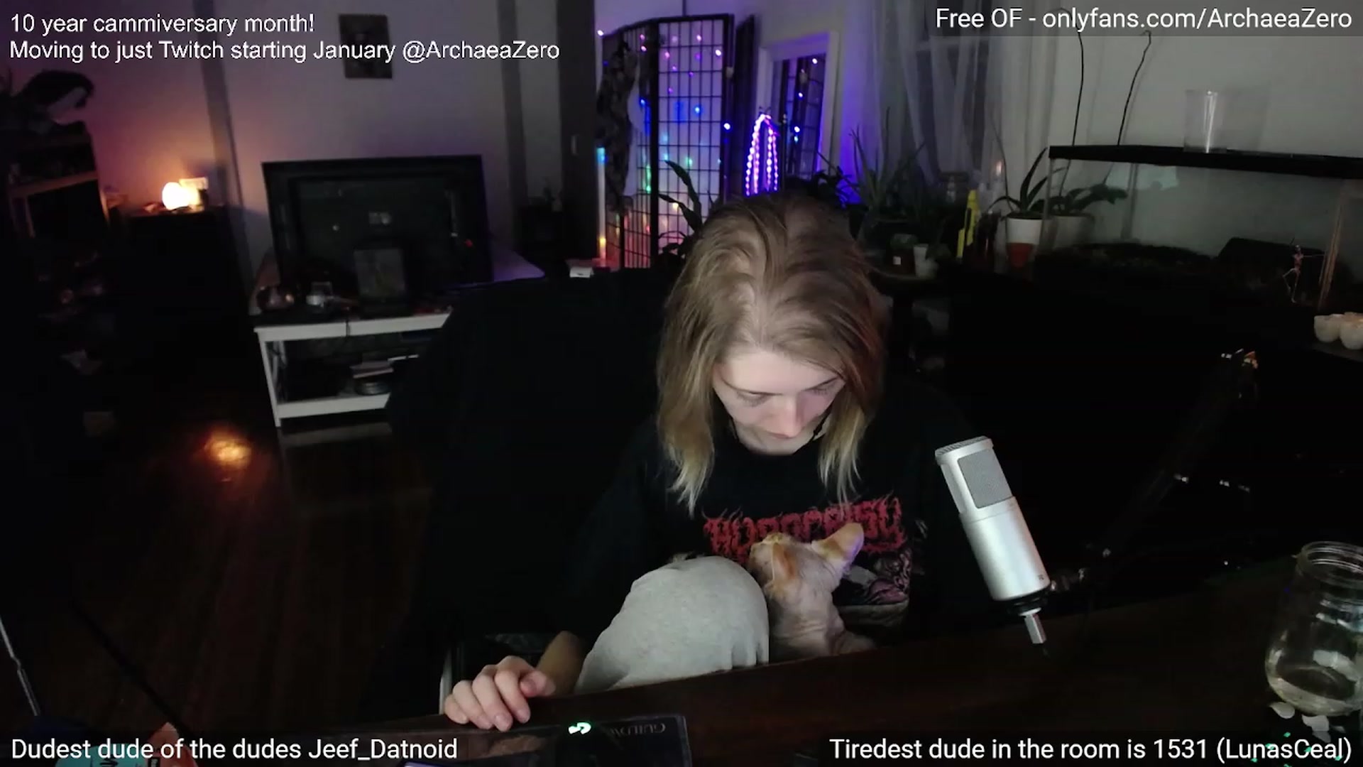 Gallery image thumbnail from Arwen_Datnoid's myfreecams stream on, 12/24/2023, 06:17 image 19 of 20
