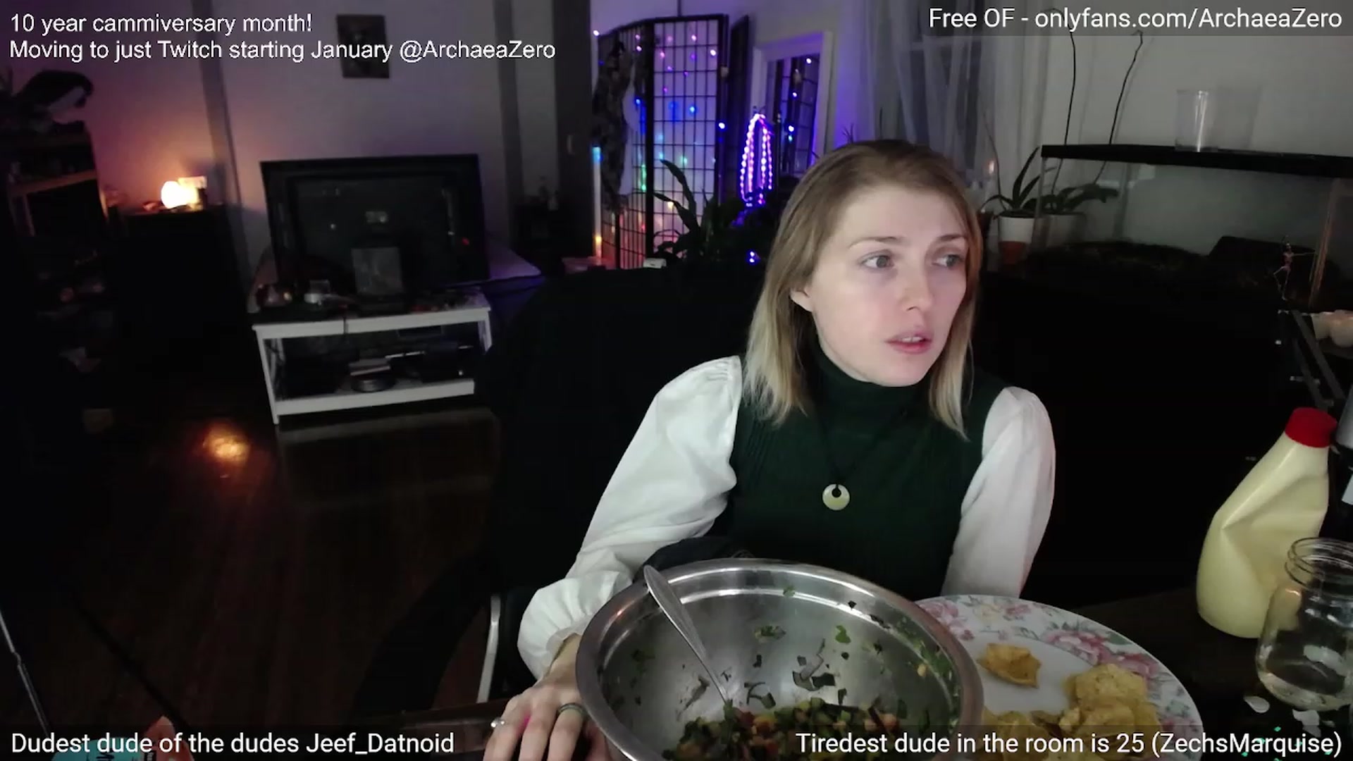 Gallery image thumbnail from Arwen_Datnoid's myfreecams stream on, 12/24/2023, 06:17 image 13 of 20