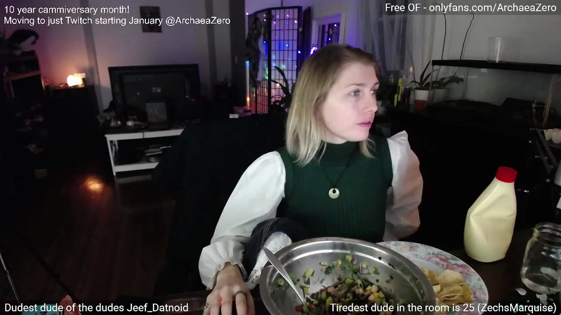 Gallery image thumbnail from Arwen_Datnoid's myfreecams stream on, 12/24/2023, 06:17 image 5 of 20